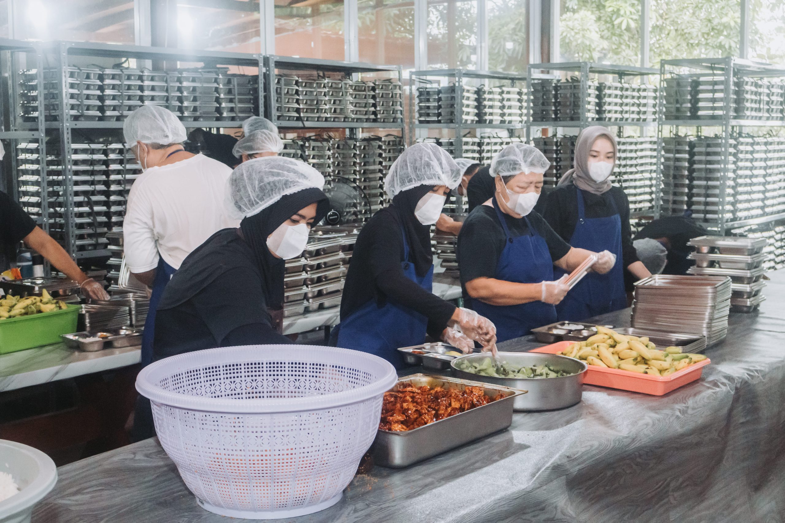 Pengawasan area distribusi makanan