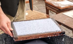 Cara Menghancurkan Dokumen Rahasia Aman