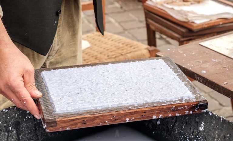 Cara Menghancurkan Dokumen Rahasia Aman untuk Mencegah Kebocoran Data